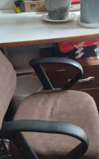 میز التحریر وصندلی