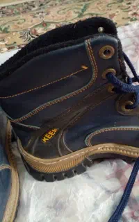کفش مدرسه ای
