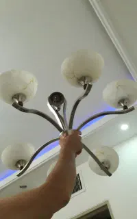 لوسترپذیرایی شش شاخه و دوعدد لوستر تک شاخه