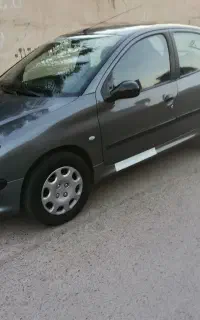 206 تیپ 2