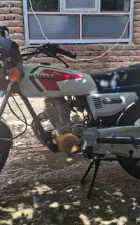 موتور سیکلت همتاز 200cc