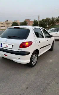 ۲۰۶مدل ۹۸ اتاق تعویض