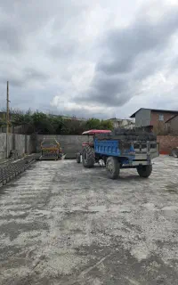 کارگر جهت کار در مصالح ساختمانی