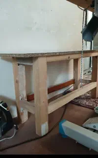 3عدد نیمکت ویک عدد میز 2متری