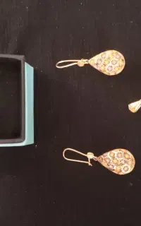 طلا نو نو ۵۰ بالای تابلو