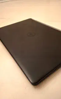 لپتاپ dell نسل ۶ i5 رم ۸ و حافظه ۲۵۶ SSD