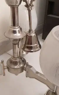 میز اتو و لوستر
