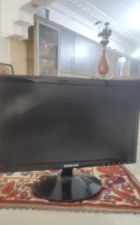 مانیتور کامپیوتر