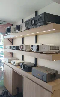 ویدیو پروژکتور با ابعاد تصویر سیصد اینچی