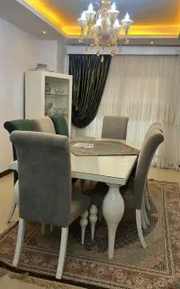 صندلی ۸ نفره در حد نو ،فروش به دلیل جا به جایی