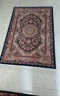 دوعدد فرش