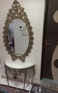 آیینه و کنسول
