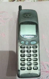 یک عدد گوشی سالم