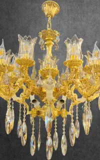 لوستر پانیذ و پسر بچه آلیاژ