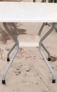 میزپلاستیکی ناصر