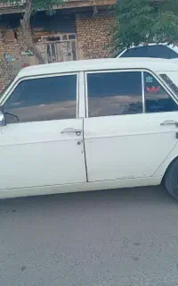 پیکان مدل 76