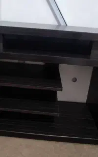 میز تلوزیون در حد نو