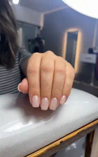 کاشت ناخن