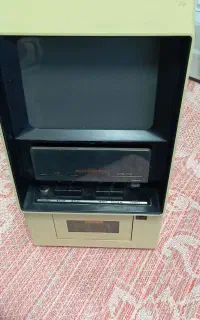 دستگاه پخش کاست قدیمی (ژاپنی )