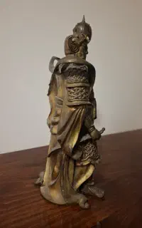 مجسمه برنز  پادشاه جنگجوی چین