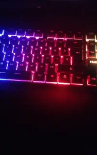 کیبورد RGB کاملا سالم در حد نو مکانیکال