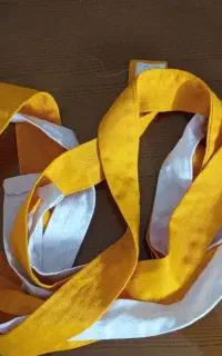 کمربند سفید و زرد تکواندو