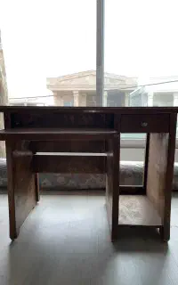 میز تحریر و اداری