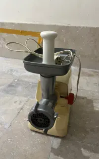 چرخ گوشت سالم نیکو (ناسیونال سابق)