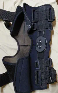 زانو بند مخصوص بعد از عمل جراحی