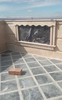 کاشی و سرامیک کار حرفه‌ای