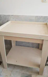 جای گلدون و قاب عکس و تزئینی جات