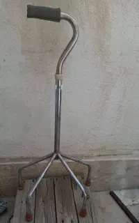 عصا ۴ پایه