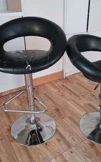 دو عدد صندلی جکدار