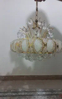 یک عدد لوستر تمیزوشیک
