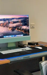 تدوینگر و تصویربردار حرفه ای