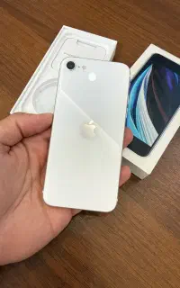 ایفون se 2020 لا کاغذی