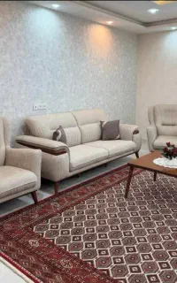 ست مبلمان و غذاخوری کرمی رنگ درحدنو