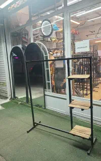 گنبدی پایه دار بدون پایه ایینه رگال مبرهن