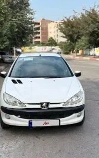 206Sd v8 مدل۹۶ بیرنگ کم کار