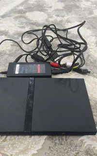 دستگاه ps2 در حد نو ،تمیز و بدون مشکل