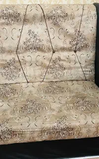 تلوزیون و میزش و مبل رایگان