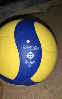 توپ والیبال