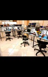 کلینیک و آموزشگاه تعمیرات تجهیزات و برد الکترونیکی
