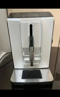 استخدام نیروی خدماتی