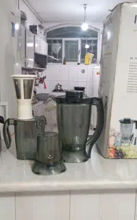 آبمیوه گیری ۴ کاره