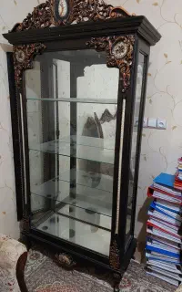 بوفه تمیز ، در حد نو