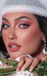 میکاپ و شنیون همراه و آموزش میکاپ تخصصی و تضمینی