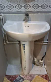 روشویی و شیرآلات و آینه