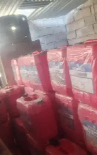 گالن بیست لیتری و سطل