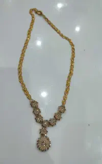 گردنبند شیک و نمادار